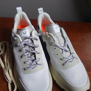 NWOT VEJA Women's Dekkan Alveomesh Granite Nautico Sneakers Shoes sz US 7